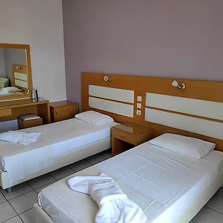 Surf Hotel 2*